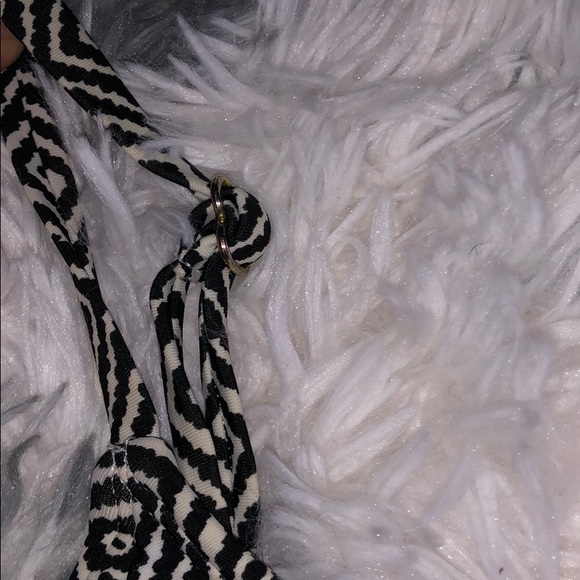 Bikini Set - Picture 8 of 9